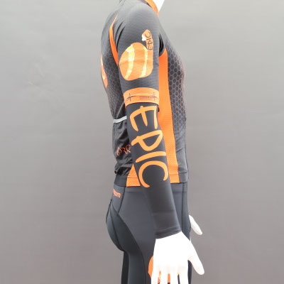 Custom printed Roubaix cycle arm warmers ideal for layering with cycle jerseys and gilets in cooler conditions.