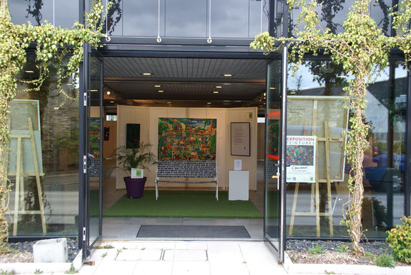 Entrée de la salle d'exposition de Montreuil-Juigné