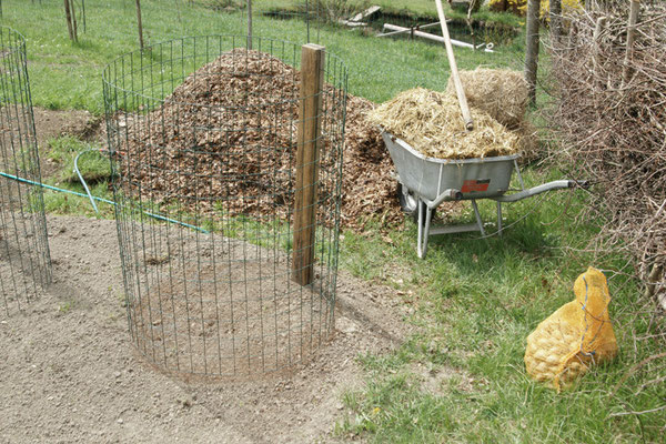 Zaun, 1 Meter hoch, 2,5 Meterlang mit Maulwurfsgitter