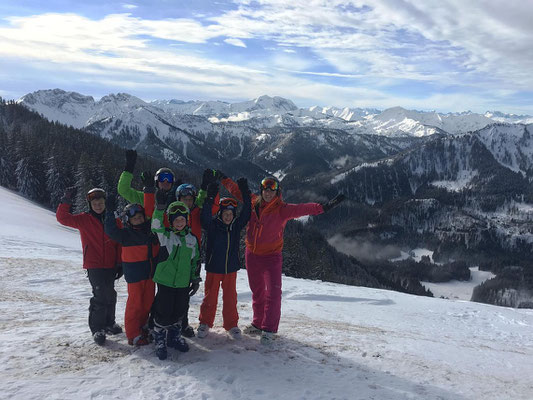 Ski-Freizeitgruppe des SV DJK Heufeld auf dem Gipfel im Spitzing 2019