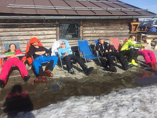 SV DJK Heufeld Skifreizeit. Relaxen an der Skihütte.