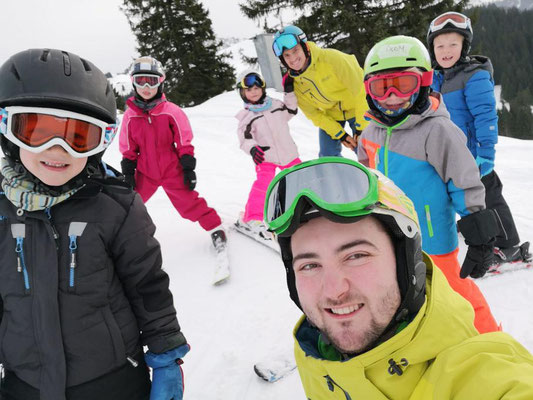 Gruppenfoto Kinderskikurs 2020 Skiteam Heufeld