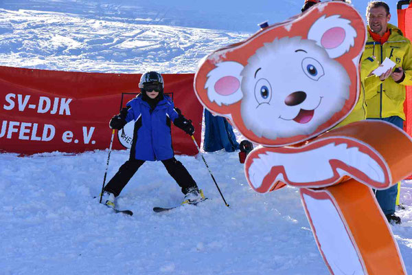 Kinderskikurse beim Skiteam SV DJK Heufeld in Bruckmühl.