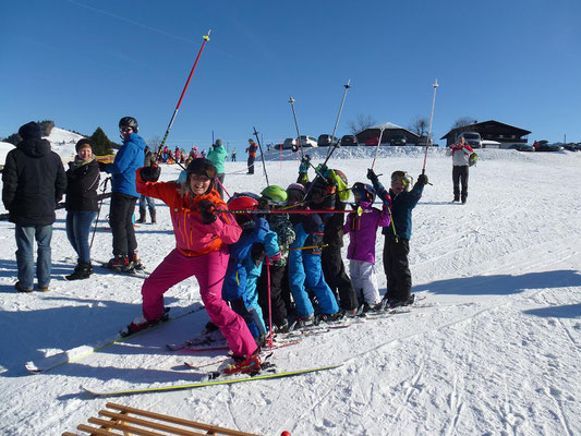 Gaudiwurm beim Zwergerlkurs Skiteam SV DJK Heufeld 2018