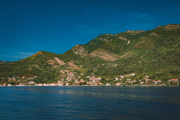 Landschaftsaufnahmen in der Bucht von Kotor