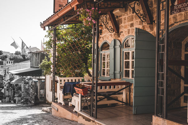 Cafes und Restaurants in Stari Bar Montenegro
