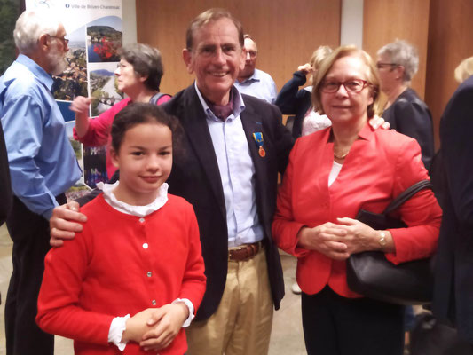 Roger-Vincent en compagnie de son épouse et d'une de ses petites-filles