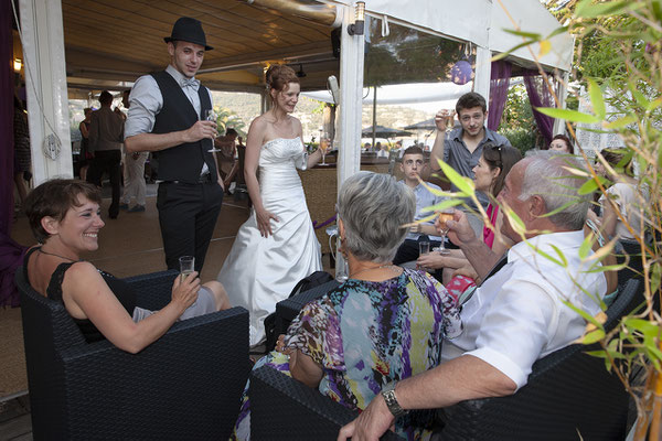 mariage vin d'honneur les invités des mariés cocktail