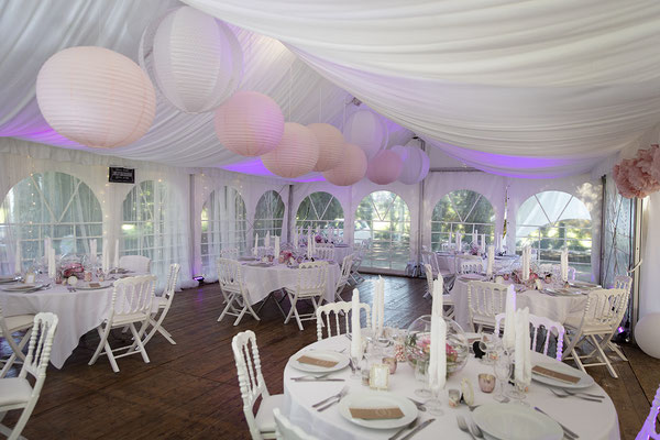 mariage vin d'honneur décoration de la salle de réception cocktail