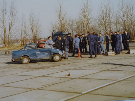 Opleiding Gestichtswachter - ME in Neerijnen april 1982