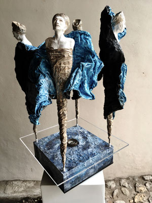 Quatro Ventos, 74 x ca. 50 x 50 cm