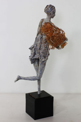 Lumière sauvée, 43 x 16 x 30 cm