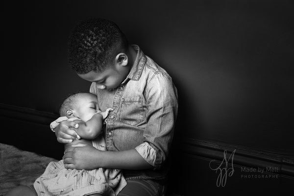 Séance photo nouveau-né bébé toulouse, photographe bébé toulouse, portrait bébé frère et soeur