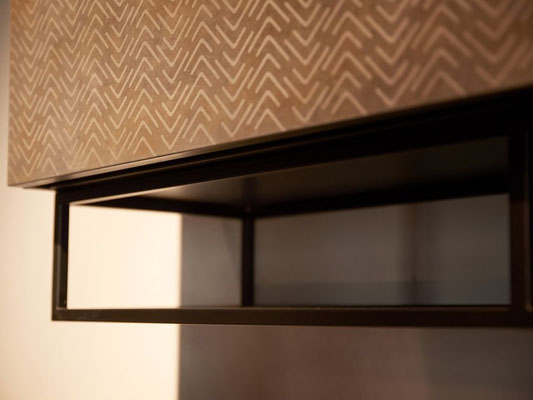 Detailaufnahme von verschiedenen Küchenoberflächen und Materialien