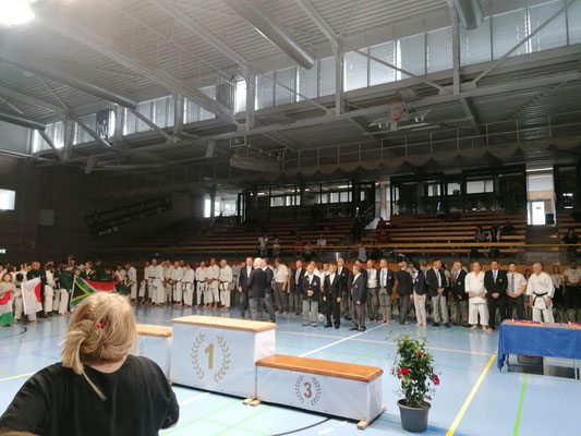 Teilnehmer und die Referee