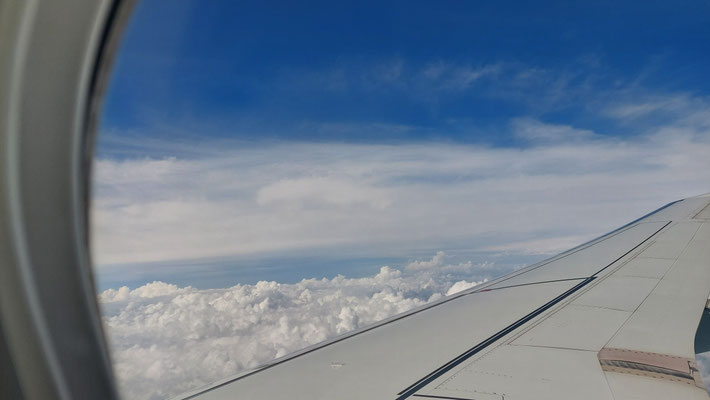 Über den Wolken 