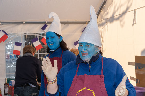 Bei uns am Stand haben Schlümpfe ganz eifrig geholfen.