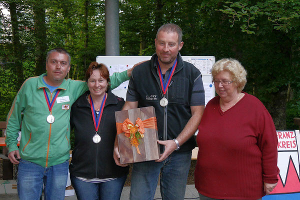 Der zweite Platz ging an die Schweizer Gruppe 'Strandbar Villnachern' mit  Marcel Leupi, Jeanette u. Thomas Stuckelberger