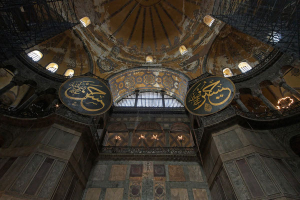 Im Inneren der Hagia Sophia