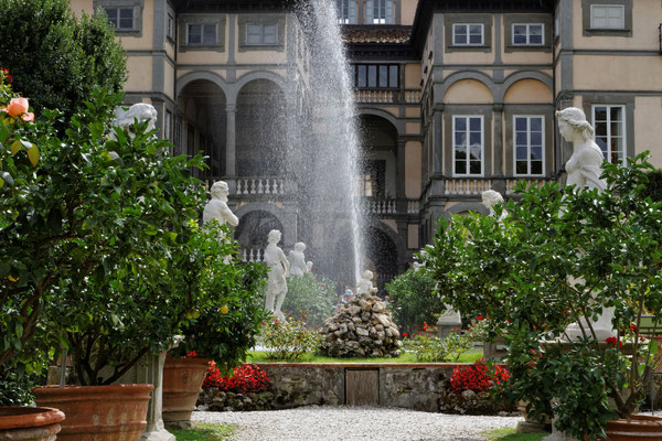 Lucca Garten des Palazzo Pfanner