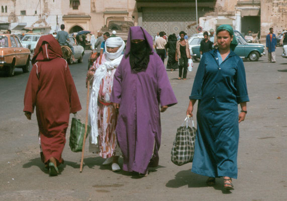 Marokkanerinnen beim Einkauf