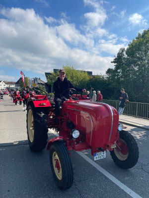 Patrick mit seinem Super 308 N, Baujahr 1959, 3 Zylinder, 38 PS / 2467 ccm