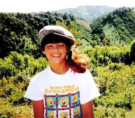 11 year old Bob Sponge shirt wearing Joseph + a chicken in Mexico, because.