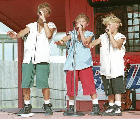 1994, performing at 'Big Splash' waterpark