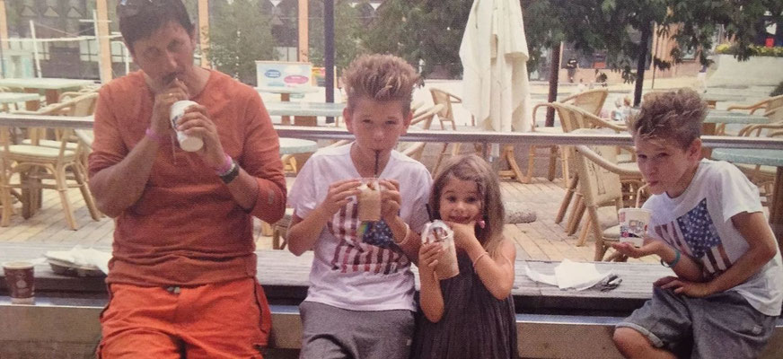 HUGE thank you to Fran (@hansonprefame) + Luisa for scanning these for us!