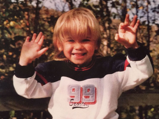 HUGE thank you to Fran (@ hansonprefame.jimdo.com) + Luisa for scanning these for us!