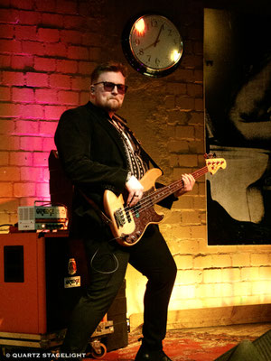 Dom Martin, "Buried Alive" tour, Blues Garage Isernhagen, April 2025