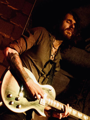 Dom Martin, "Buried Alive" tour, Blues Garage Isernhagen, April 2025