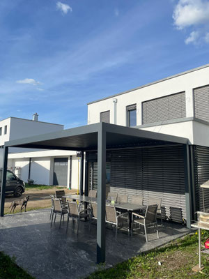 Lammellen Überdachung
