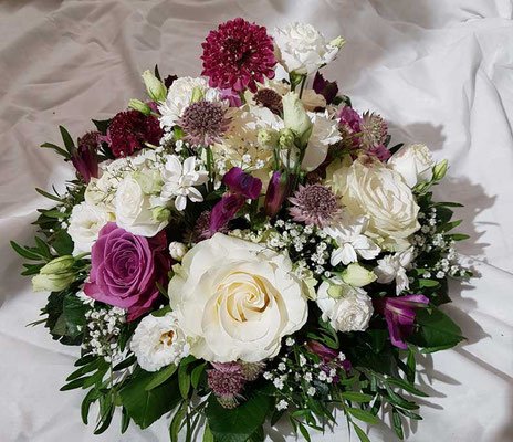 Straussrezept Ein Brautstrauss Mit Blau Als Treuesymbol Toll Was Blumen Machen