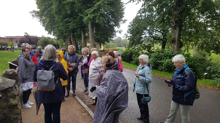 Bordesholmer LandFrauen, Skulpturenführung in Bissee, August 2021