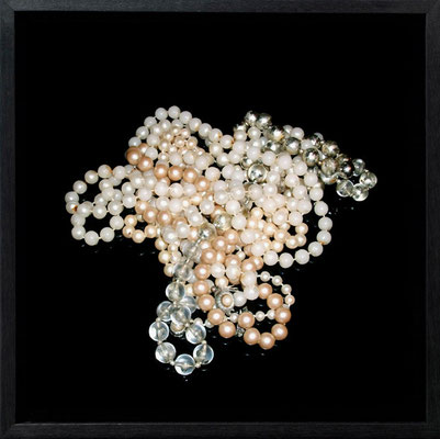 Michael Koch: Babooshka, 2011, C-Print, Diasec, gerahmt/Schattenfuge, from: arena