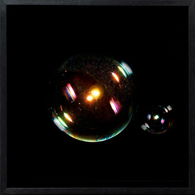 Michael Koch: Satellit, 2011, C-Print, Diasec, gerahmt/Schattenfuge, from: Elysion