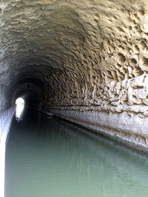 tunel de malpas, canal du midi, les peniches du canal du midi, patrimoine unesco, office du tourisme de beziers