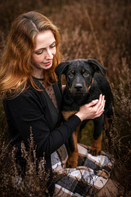 Frau mit Beaucheron Welpen, Heideshooting, Haltern am See