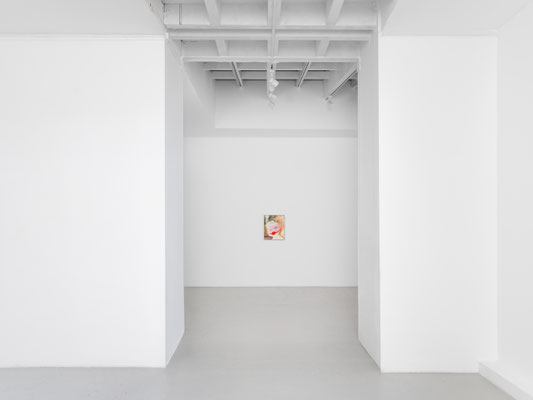 "Floating State", 2025, oil on canvas, 60 x 50 cm; Too Close to the Sun, Semiose Paris, 2025, Photo: Aurélien Mole