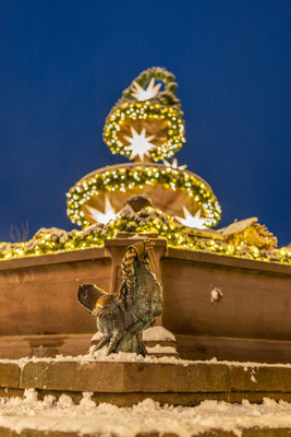 Verschneiter Weihnachtsmarkt in Neustadt