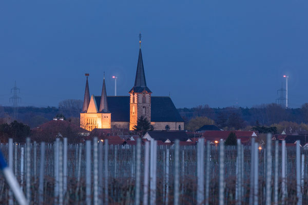 Geinsheimer Kirche im Abendlicht