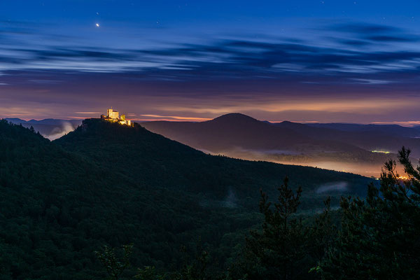 Burg Trifels in der Blauen Stunde