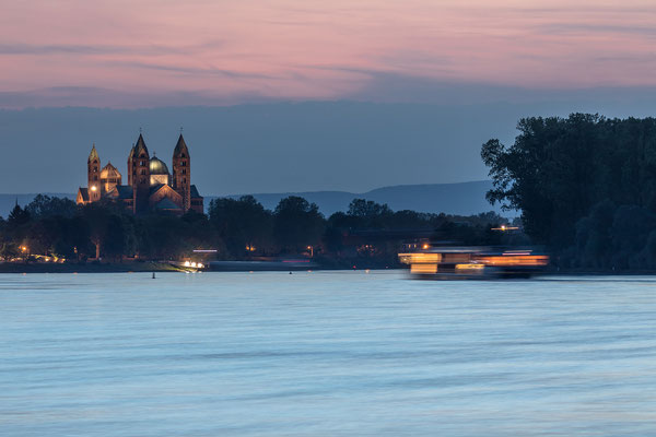 Abenddämmerung bei Speyer