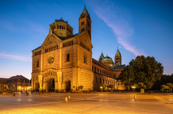 Blaue Stunde am Speyerer Dom