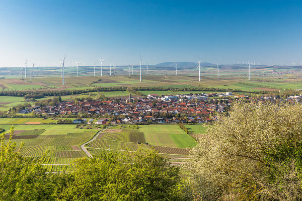 Blick nach Süden auf Gau-Bickelheim