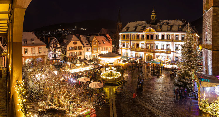 Weihnachtsmarkt auf dem Marktplatz