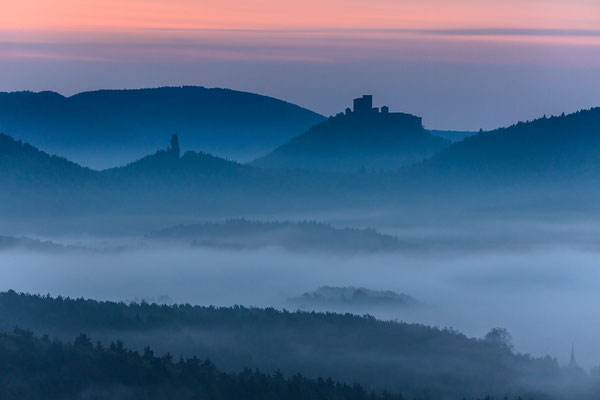 Frühlingsmorgen auf der Ruine Lindelbrunn