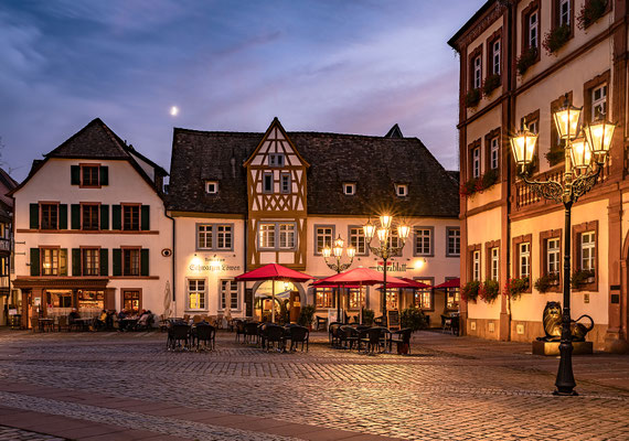 Blaue Stunde in Neustadts Altstadt