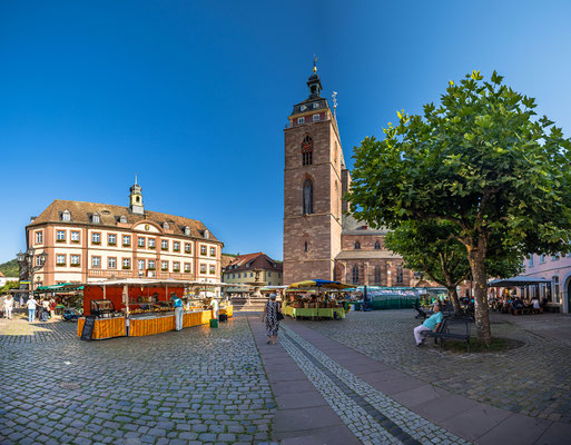 Markttreiben in Neustadt
